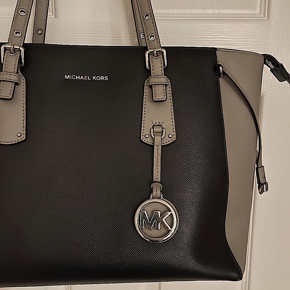 Michael Kors tote